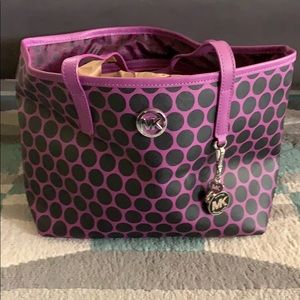 Michael kors jet set tote